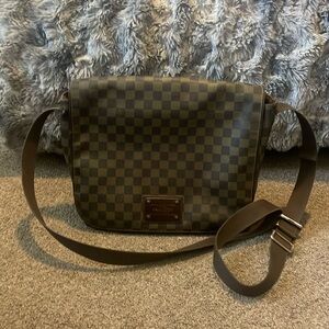 Authentic Louis Vuitton Crossbody Brooklyn Brown Damier Ebene Messenger Bag